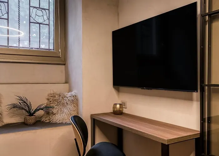 Colosseum Design Manzoni Metro Apartment